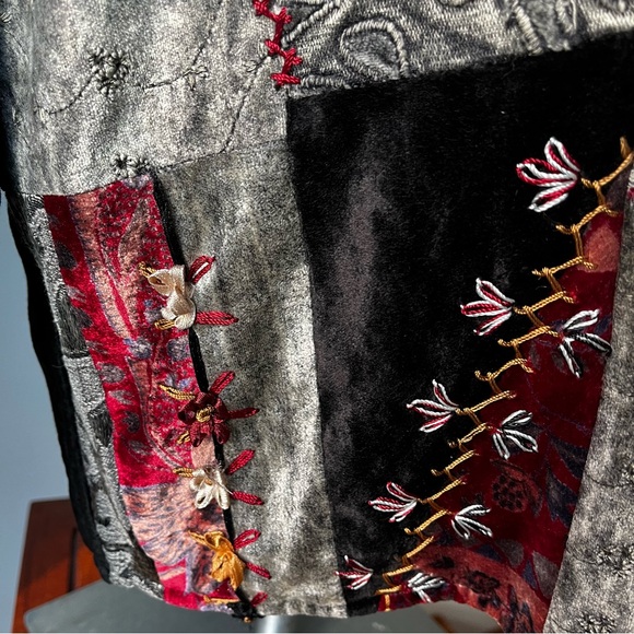 Flashback Deadstock Velvet and Tapestry Mixed Media Patchwork Jacket, Sz L - Picture 14 of 15